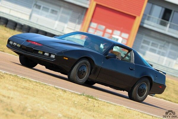 ▲폰티악 파이어버드(사진=무비 카 센트럴)