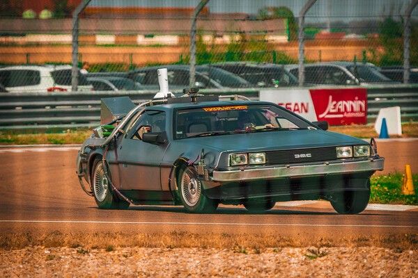 ▲들로리안 DMC-12(사진=무비 카 센트럴)