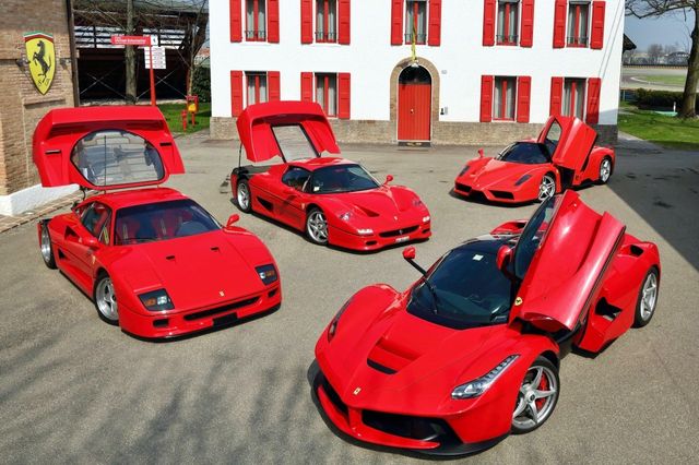 ▲왼쪽부터 시계 방향대로 F40, F50, 엔초 페라리, 라페라리(사진=페라리)