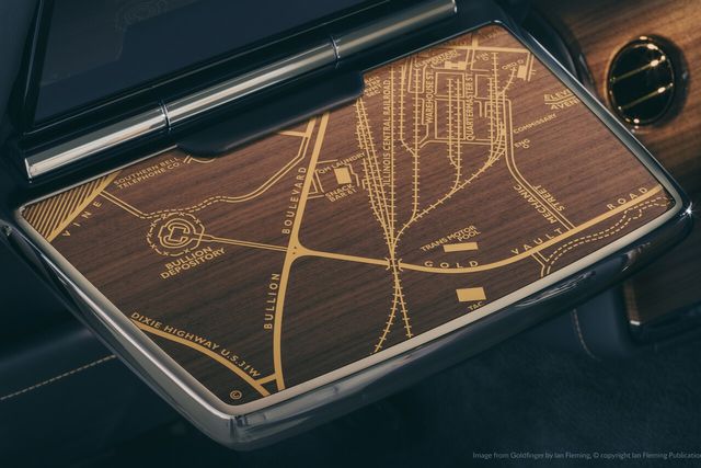 ▲팬텀 익스텐디드 골드핑거(사진=롤스로이스)