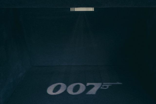 ▲팬텀 익스텐디드 골드핑거(사진=롤스로이스)