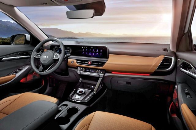 ▲현행 셀토스 인테리어(사진=기아)