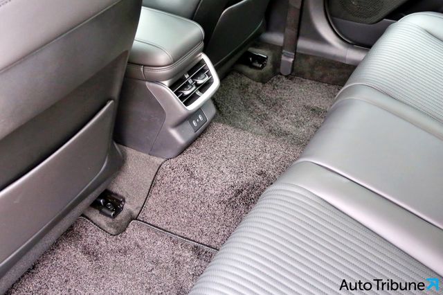 ▲참고사진, 그랜저 3.5 블랙잉크 AWD 2열 센터터널(사진=오토트리뷴 DB)