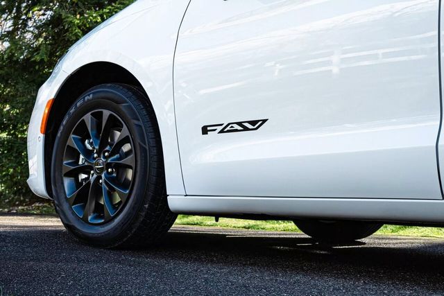 ▲퍼시피카 FAV 에디션(사진=크라이슬러)