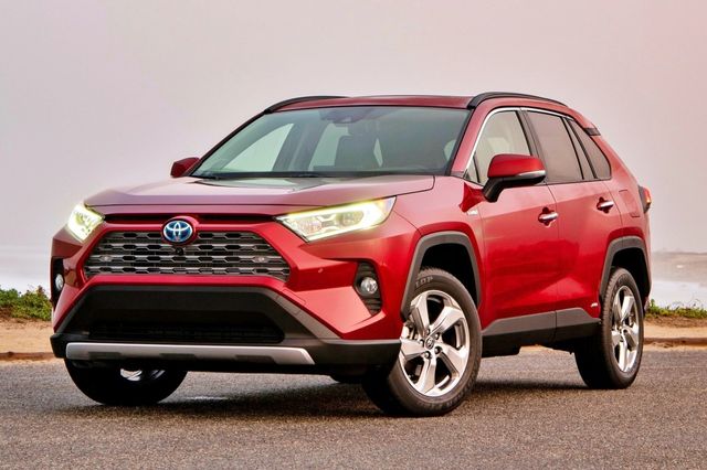 ▲10월 호주 판매 1위를 기록한 RAV4 하이브리드(사진=토요타)