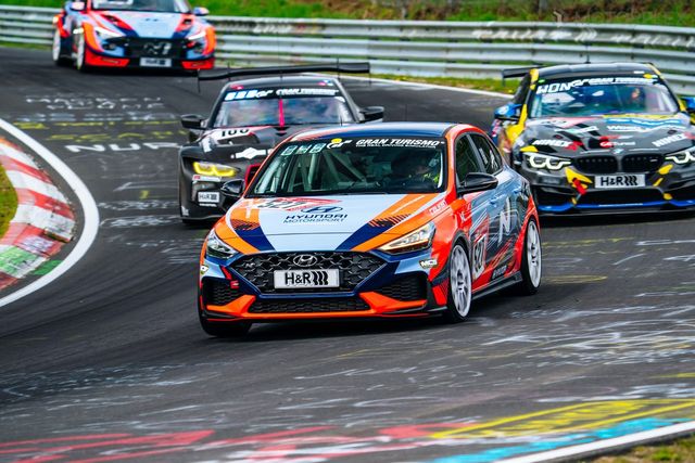 ▲뉘르부르크링 서킷을 달리는 현대자동차 i30N(사진=현대자동차)