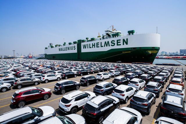 ▲수출길에 오르기 위해 대기 중인 트레일블레이저(사진=한국지엠 제공)