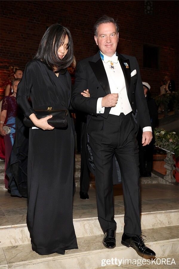 ▲스웨덴 스톡홀름 시청에서 열린 노벨상 만찬에 참석한 한강 (사진= gettyimagesKOREA)