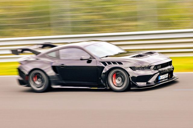 ▲뉘르부르크링을 달리는 머스탱 GTD(사진=포드)