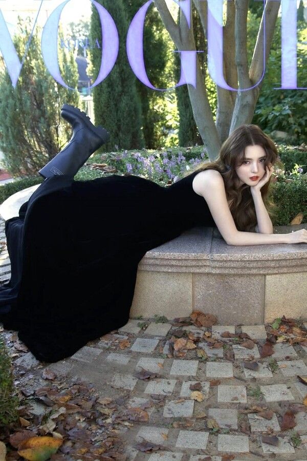 ▲한소희 (사진=한소희, 보그 SNS)