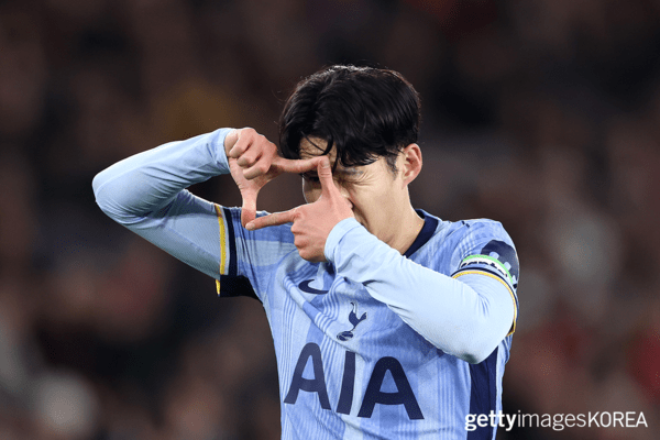 ▲15일 세인트 메리스 스타디움에서 열린 사우샘프턴 FC와 토트넘 홋스퍼 FC의 프리미어리그 경기에서 팀의 두 번째 골을 넣은 것을 축하하는 손흥민 (사진=gettyImagesKOREA)