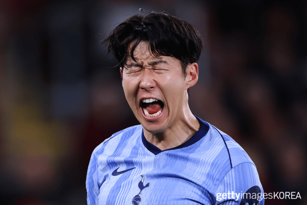 ▲15일 세인트 메리스 스타디움에서 열린 사우샘프턴 FC와 토트넘 홋스퍼 FC의 프리미어리그 경기에서 팀의 두 번째 골을 넣은 것을 축하하는 손흥민(gettyimagesKOREA)