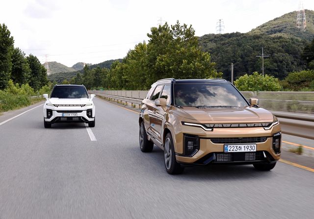 ▲주행 중인 KG모빌리티 액티언 (사진=KG모빌리티)