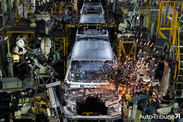 ▲자동차를 생산중인 공장의 모습(사진=기아)