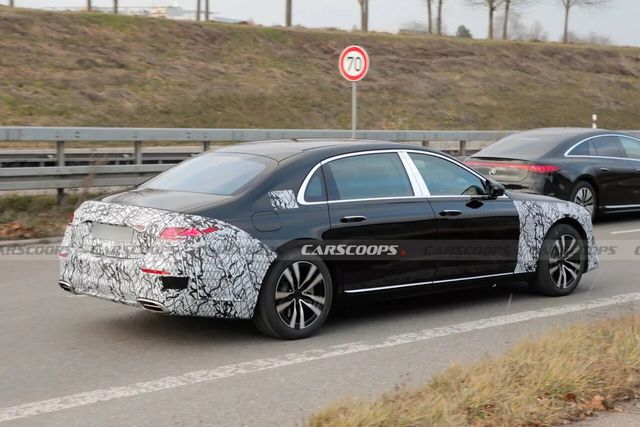 ▲S클래스 마이바흐(사진=Carscoops)