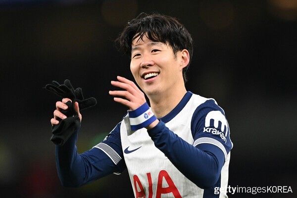 ▲19일 영국 런던의 토트넘 홋스퍼 스타디움에서 열린 토트넘 홋스퍼와 맨체스터 유나이티드의 카라바오컵 준준결승 경기에서 네 번째 골을 넣은 손흥민 (사진= gettyimagesKOREA)
