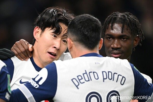 ▲19일 영국 런던의 토트넘 홋스퍼 스타디움에서 열린 토트넘 홋스퍼와 맨체스터 유나이티드의 카라바오컵 준준결승 경기에서 네 번째 골을 넣은 손흥민 (사진= gettyimagesKOREA)