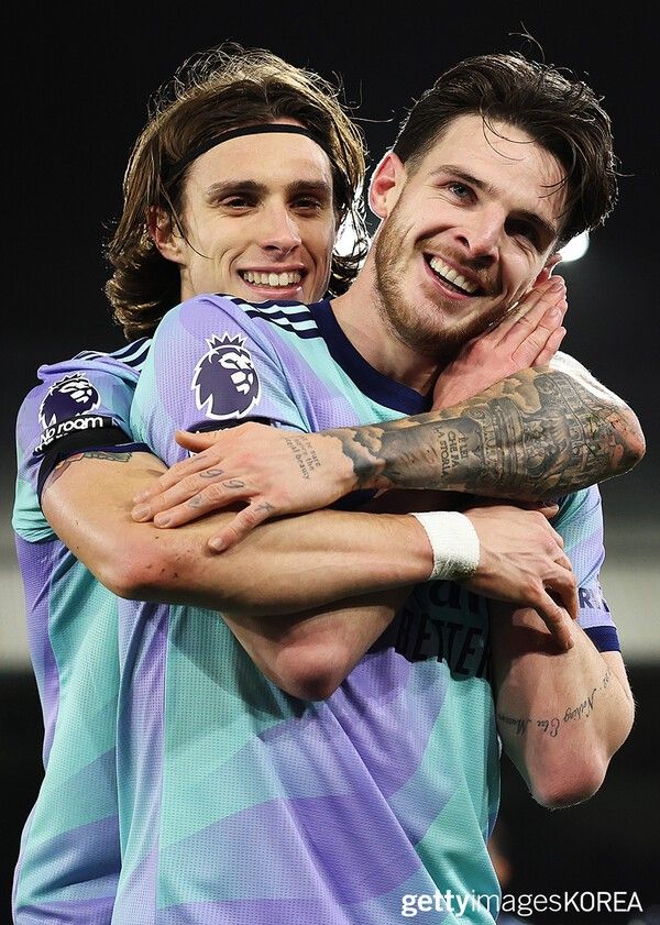 ▲21일 잉글랜드 런던의 셀허스트 파크에서 열린 크리스탈 팰리스 FC와 아스널 FC의 프리미어리그 경기에서 팀의 다섯 번째 골을 득점한 것을 축하하는 아스널의 데클란 라이스 (사진=gettyimagesKOREA)