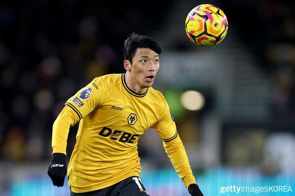▲14일 잉글랜드 울버햄튼의 몰리뉴에서 열린 울버햄튼 원더러스 FC와 입스위치 타운 FC의 프리미어리그 경기 중인 울버햄튼 원더러스의 황희찬&nbsp;(사진=gettyimagesKOREA)