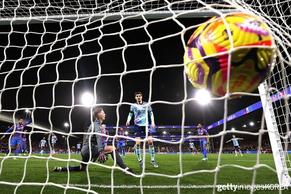 ▲21일 영국 런던의 셀허스트 파크에서 열린 크리스탈 팰리스 FC와 아스널 FC의 프리미어 리그 경기에서 팀의 세 번째 골을 넣은 아스널의 카이 하베르츠&nbsp;(사진=gettyimagesKOREA)