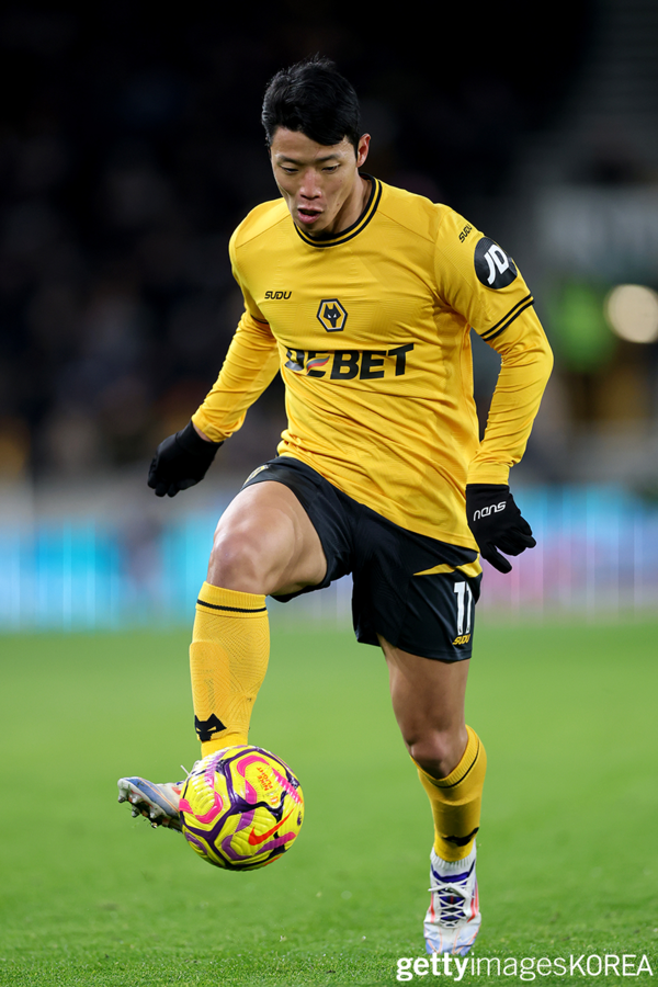 ▲14일 잉글랜드 울버햄튼의 몰리뉴에서 열린 울버햄튼 원더러스 FC와 입스위치 타운 FC의 프리미어리그 경기 중인 울버햄튼 원더러스의 황희찬 (사진= gettyimagesKOREA)