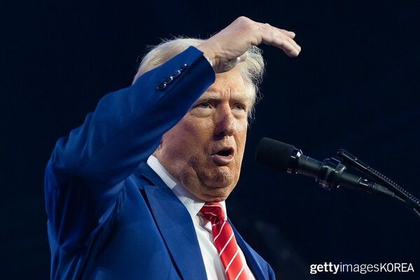 ▲22일 애리조나주 피닉스의 피닉스 컨벤션 센터에서 열린 Turning Point USA의 AmericaFest에서 연설하는 도널드 트럼프 대통령 당선인 (사진: gettyimagesKOREA)