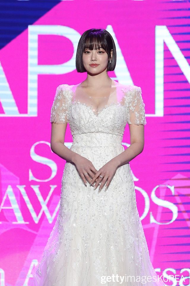 ▲28일 서울 중구 동대문디자인플라자(DDP) 아트홀 1관에서 '2024 서울콘 에이판 스타 어워즈' 시상식에 참석해 포즈를 취하는 강미나 (사진=gettyimagesKOREA)