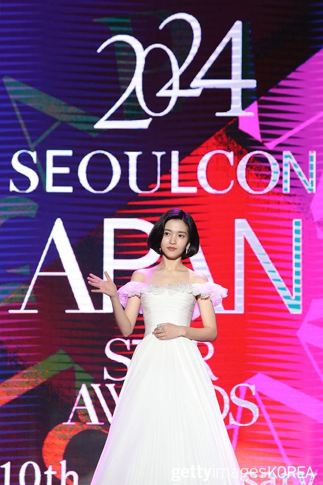 ▲28일 서울 중구 동대문디자인플라자(DDP) 아트홀 1관에서 '2024 서울콘 에이판 스타 어워즈' 시상식에 참석한 김태리 (사진=gettyimagesKOREA)