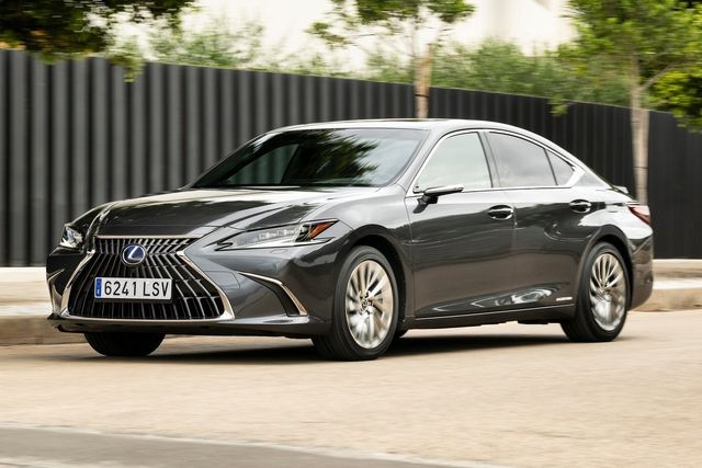 ▲ES300h(사진=렉서스)