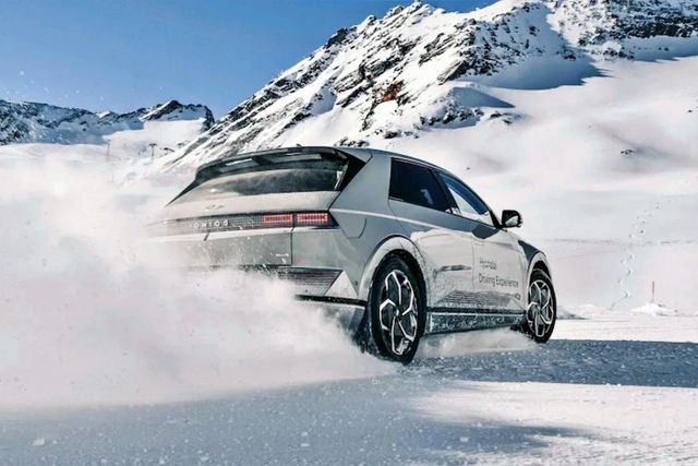 ▲참고사진, 설원을 달리는 아이오닉 5(사진=HMG 저널)