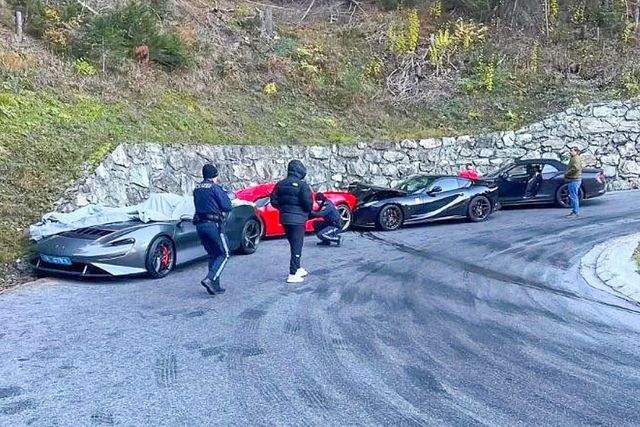 ▲4중 충돌이 일어난 현장 모습(사진=reddit)