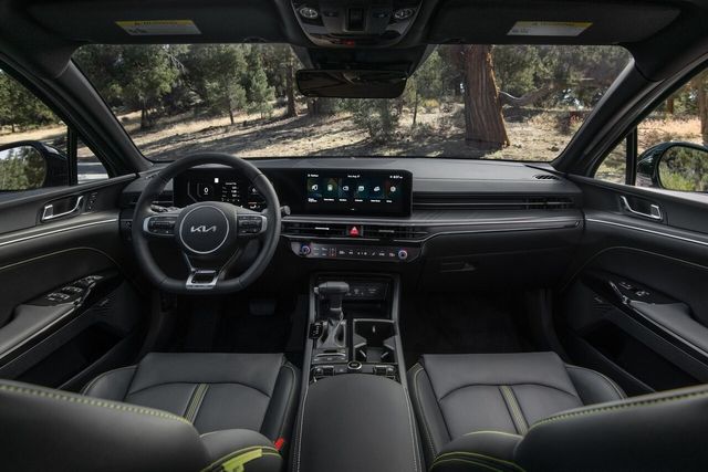 ▲기아 북미형 K5 실내(사진=기아)