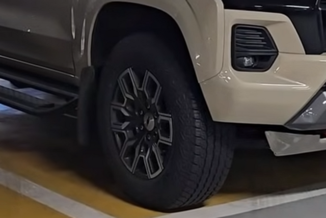 ▲쉐보레 신형 콜로라도 Z71 휠(사진=유튜브 '숏카')