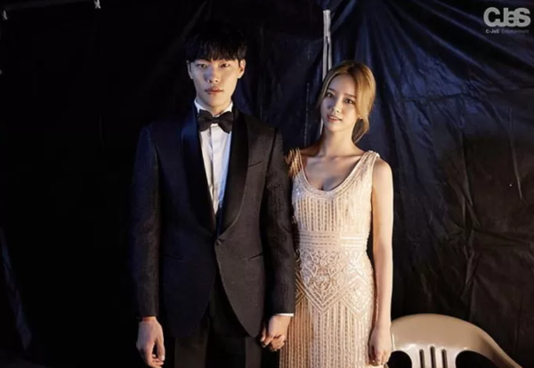 ▲류준열, 혜리 (사진=씨제스엔터테인먼트)