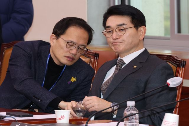 ▲더불어민주당 박주민 의원과 박용진 의원 (사진=연합뉴스)