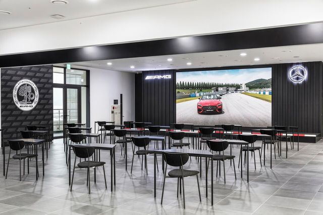 ▲AMG 스피드웨이 라운지(사진=메르세데스-벤츠 코리아)