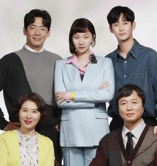 ▲'눈물의 여왕' 가족 사진 (사진=장윤주 SNS)