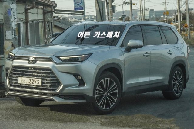 ▲국내 도로에서 포착된 토요타 그랜드 하이랜더(사진=네이버 블로그 '이든')