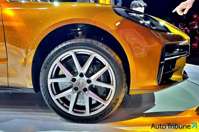 ▲포르쉐 신형 파나메라 터보 E-하이브리드 휠(사진=신동빈 기자)