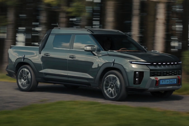 ▲KG모빌리티 토레스 EVX 기반 픽업트럭 예상도(사진=유튜브 '구기성스튜디오')