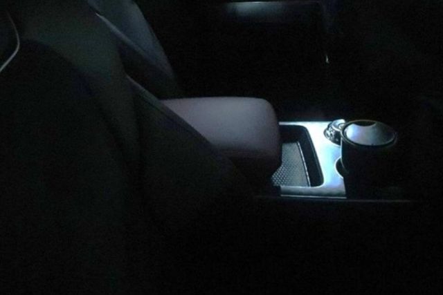 ▲제네시스 GV70 부분 변경 모델 스파이샷(사진=보배드림)