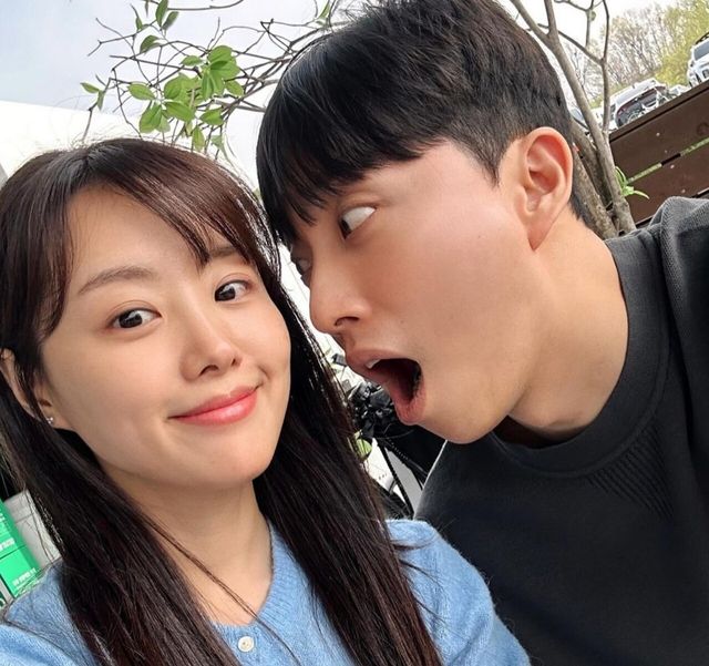 ▲송지은과 박위 (사진=송지은 SNS)