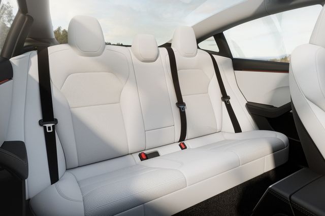 ▲테슬라 신형 모델 3 2열 시트(사진=테슬라)