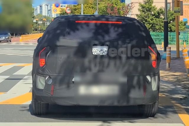 ▲기아 EV3 스파이샷(사진=유튜브 '힐러티비')