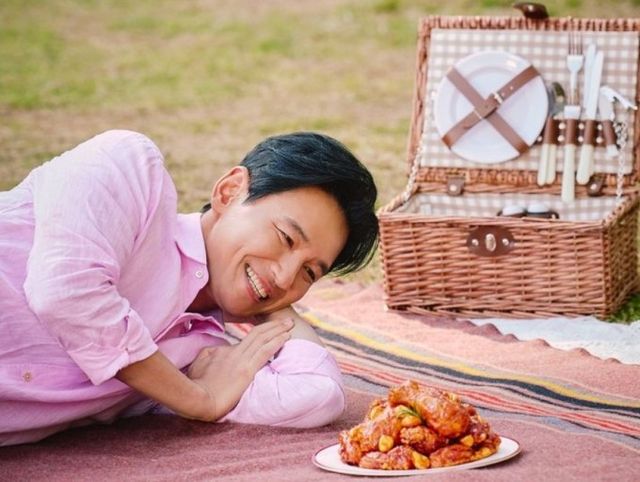 ▲황정민 (사진= bhc)