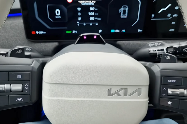 ▲기아 EV3 GT라인(사진=유튜브'Autowizja')