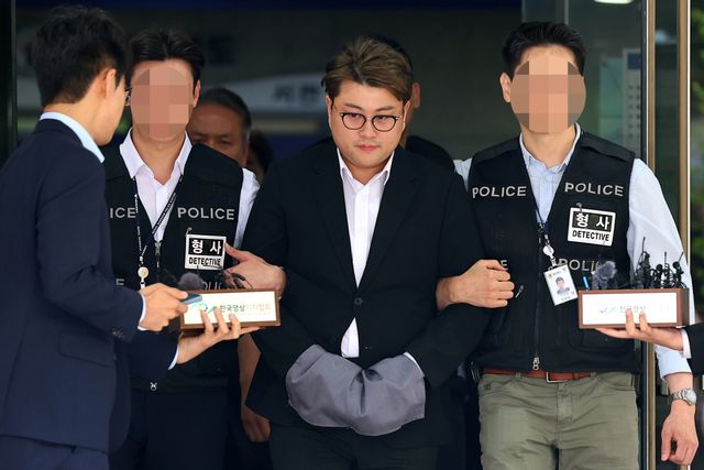 ▲음주 뺑소니 혐의로 구속된 가수 김호중 (사진=연합뉴스)