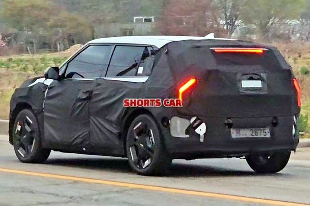 ▲기아 EV3 GT 라인 스파이샷(사진=인스타그램 'shorts_car')