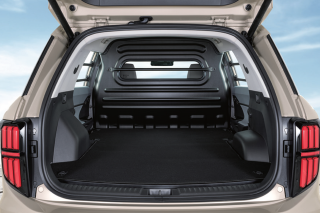 ▲KG모빌리티 토레스 EVX 밴 화물공간(사진=KG모빌리티)