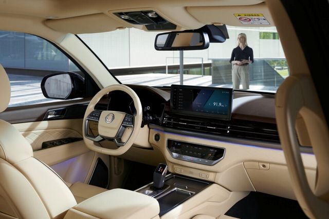 ▲참고사진. KG모빌리티 렉스턴 스포츠 쿨멘 실내(사진=KG모빌리티)